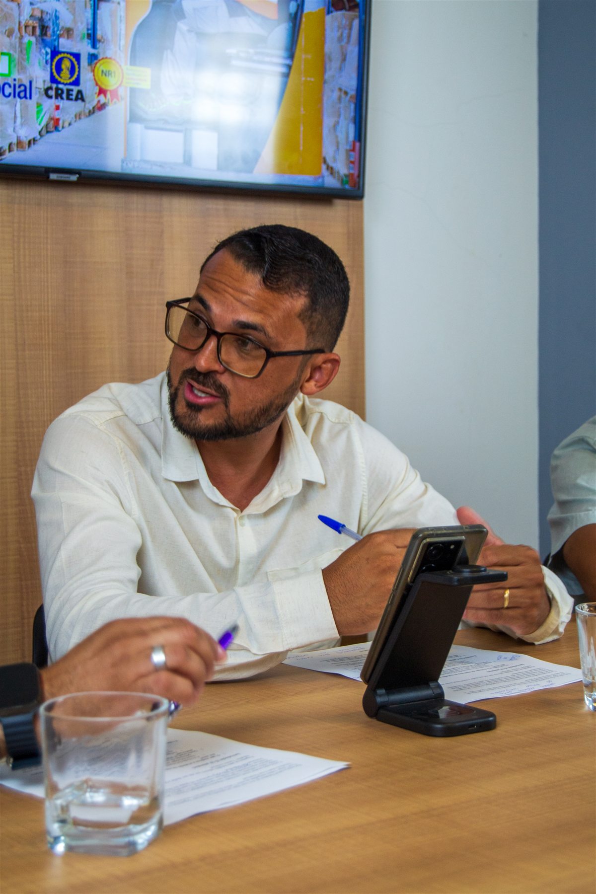 Márcio Guadalupe em reunião técnica